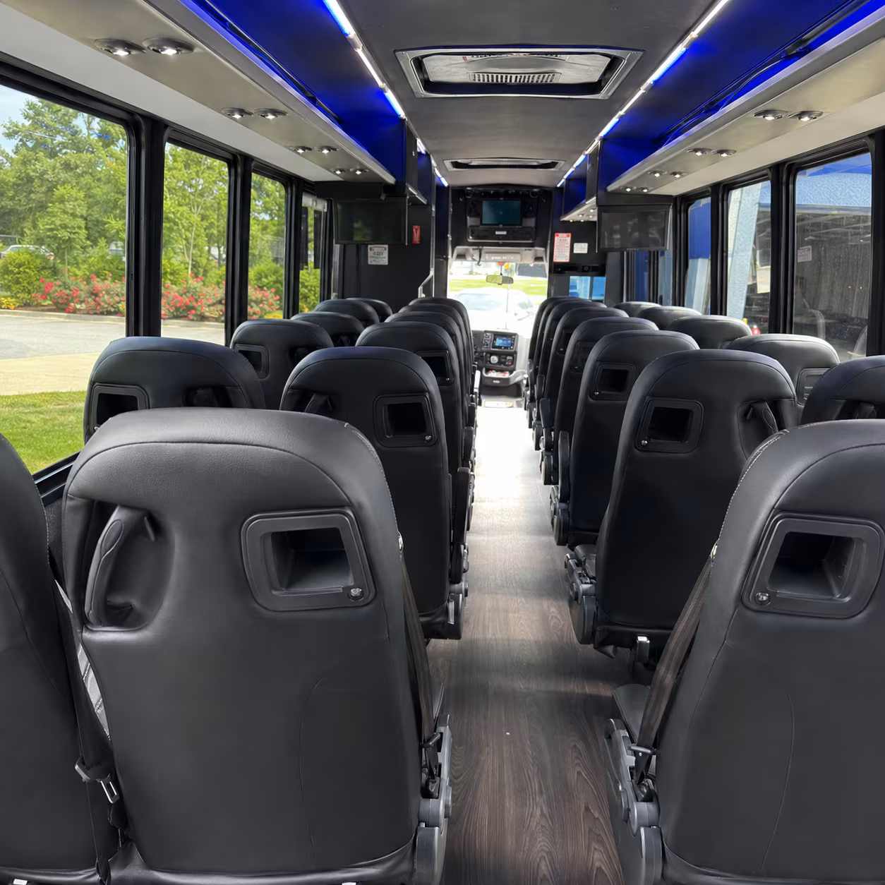 minibus rentals for corrales placitas and east mountain venues